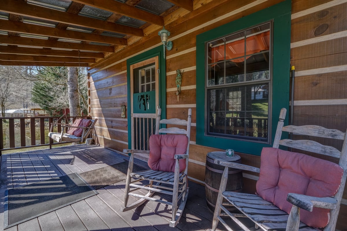 The Bobcat Cabin
