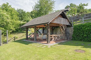 Property grounds - Traditional House Kal With Whirlpool (Semič)