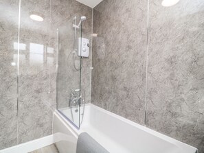 Cottage | Bathroom | Shower - 2 Lane End Cottages (Hull)