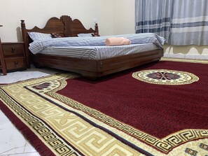 6 Schlafzimmer, Schreibtisch, Bügeleisen/Bügelbrett, kostenloses WLAN