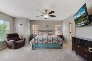 4 bedrooms, iron/ironing board, travel crib, free WiFi