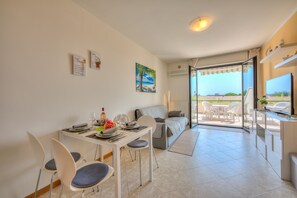 Dining - Kristall Lago Pool View (Desenzano del Garda)