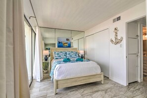 2 bedrooms, iron/ironing board, Internet, bed sheets - Ocean-View Balcony & Pool Access: Galveston Gem! (Galveston)