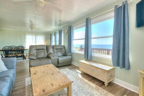 Living area - The Wave It Is: Oceanfront 4BR home in Oak Island, perfect for up to 14 guests! (Oak Island)