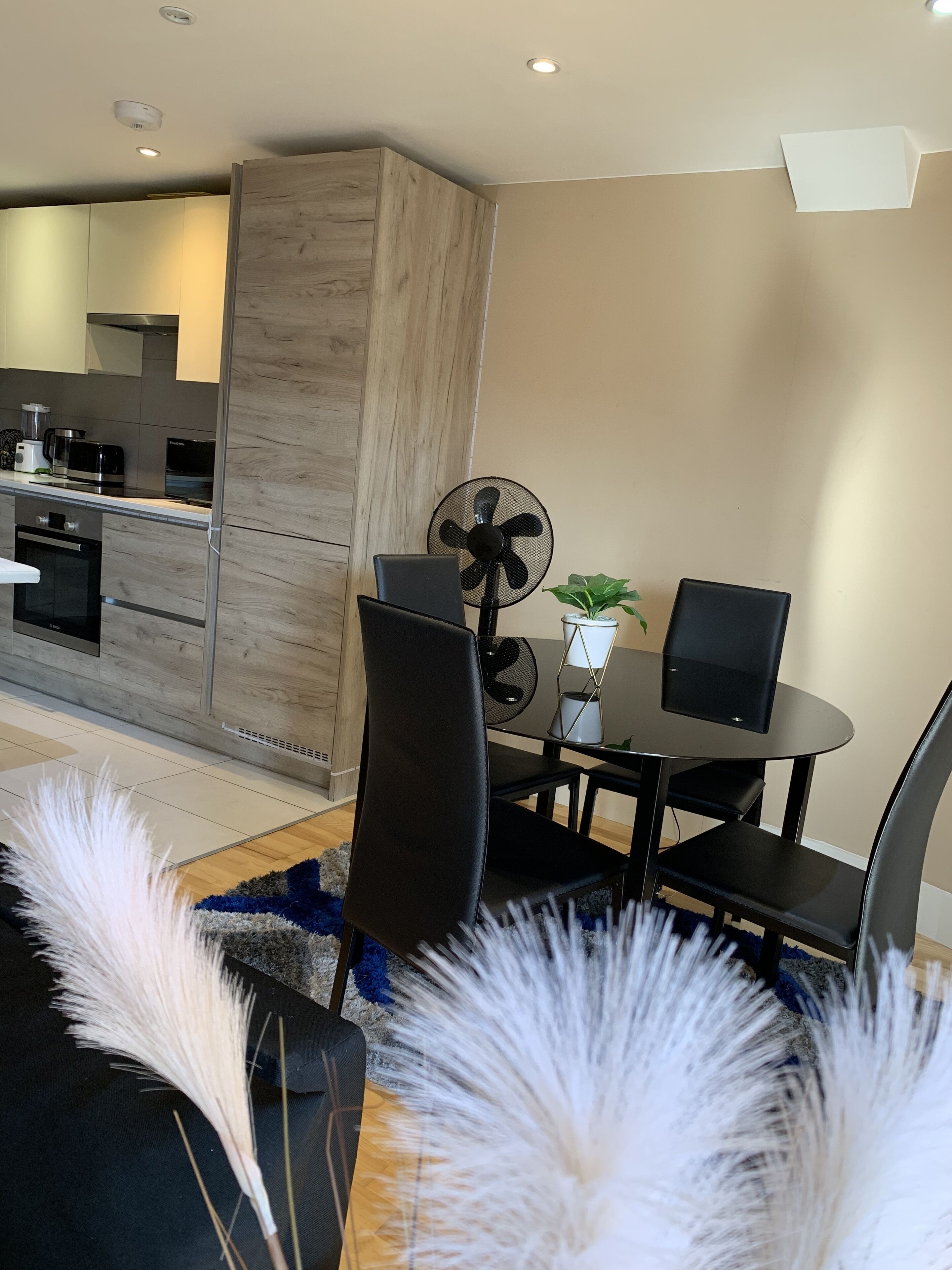 Apartment | Dining