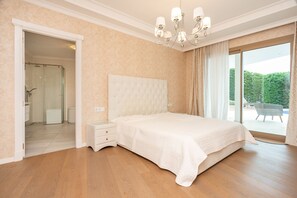 5 bedrooms