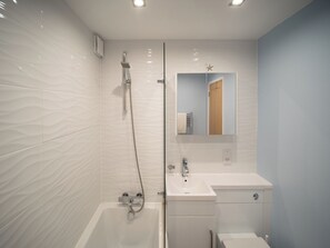 Apartment | Bathroom
