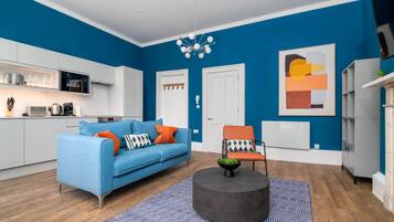 42-Zoll-Smart-TV mit Digitalempfang, Fernseher