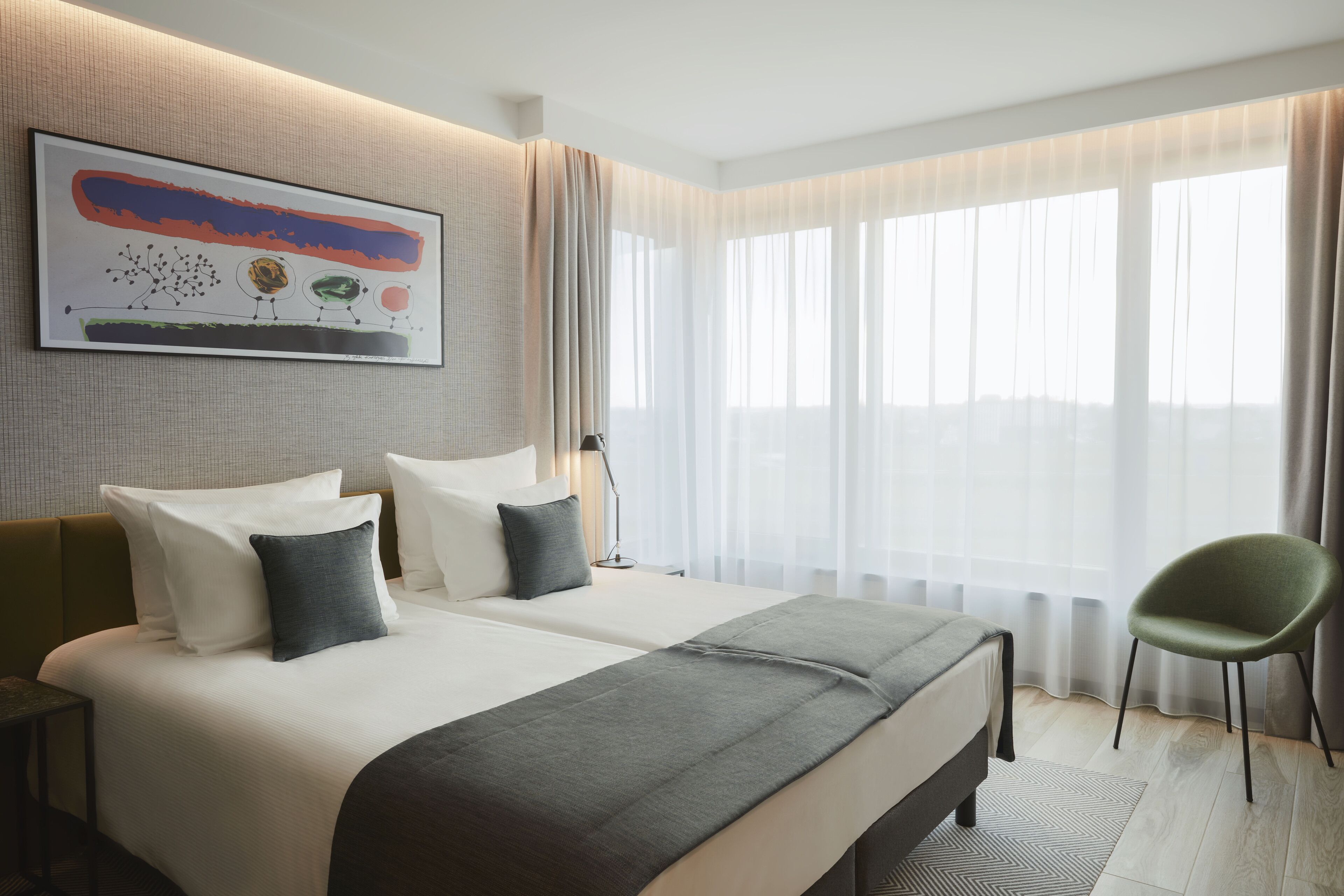 Ropa de cama hipoalergénica y minibar 