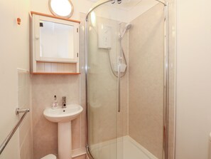 Cottage | Bathroom | Shower