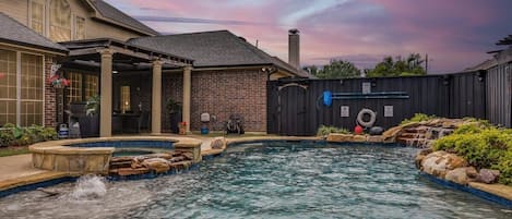 Outdoor pool, pool loungers