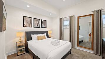 4 Schlafzimmer, Schreibtisch, BĂŒgeleisen/BĂŒgelbrett, Reisekinderbett