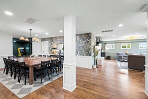 Interior - Spacious Home Near Ark, Perfect for 12 Guests (Williamstown)