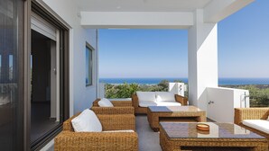 Villa | 5 bedrooms, soundproofing, iron/ironing board, free WiFi - Rizes Villa (Rethymno)