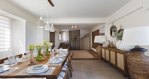 Villa | 5 chambres, chambres insonorisées, fer et planche à repasser