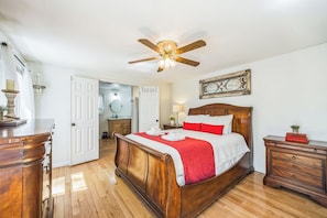 4 bedrooms, iron/ironing board, travel cot, free WiFi