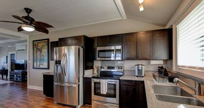 Makani Ea Home 2 Bedroom Home by RedAwning