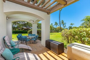 Outdoor dining - Palms at Wailea 601, Perfect Location in Wailea! Ground Floor 2 Bedroom! (Kihei)