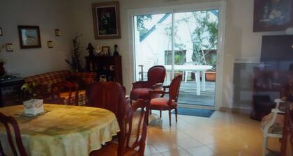 Petit appartement de charme prĂšs du port, des plages et du bourg