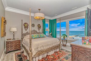 6 bedrooms, iron/ironing board, free WiFi, bed sheets - Luxury Home with Private Pool and Stunning Views (Garden City Beach)