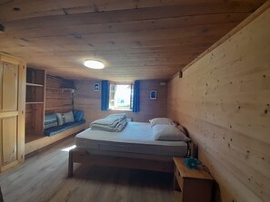 4 habitaciones, cuna de viaje y wifi 