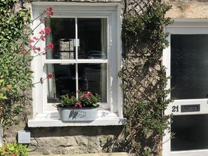 Cottage | Exterior - 21 Entry Lane (Kendal)