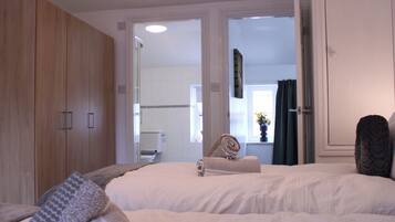 2 bedrooms, individually decorated, individually furnished, free WiFi