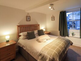2 habitaciones, decoración personalizada y muebles diferentes 