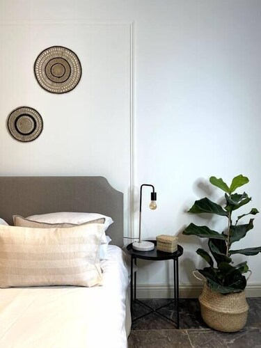 NEW Central Apt near The Royal William Yard For 6
