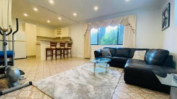 Smart TV, books, offices