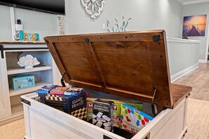Game room - Destin Family Beach Townhouse (Destin)