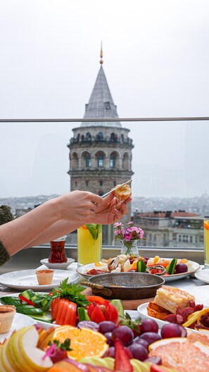 Petit déjeuner buffet compris tous les jours