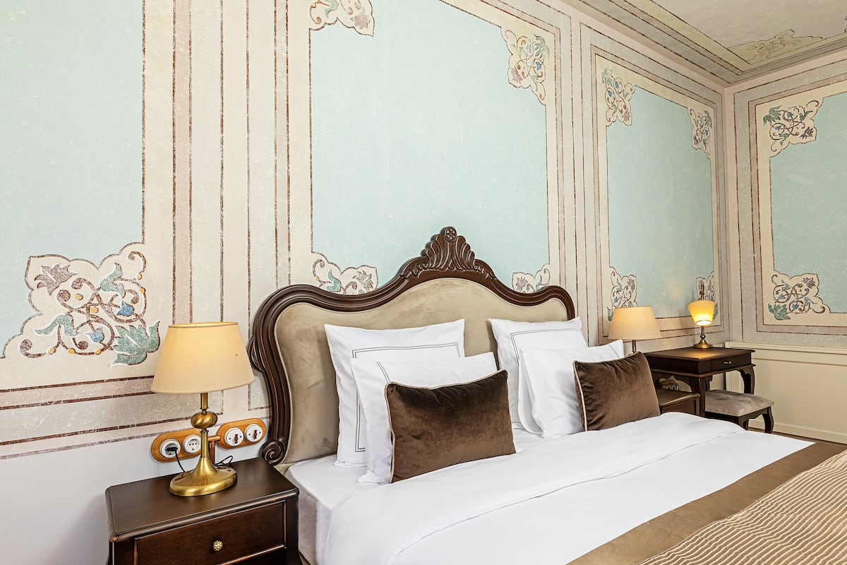 1 bedroom, Egyptian cotton sheets, premium bedding, minibar