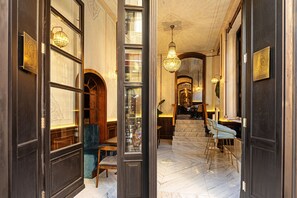 Restaurant - Meroddi Barnathan Hotel (Istanbul)