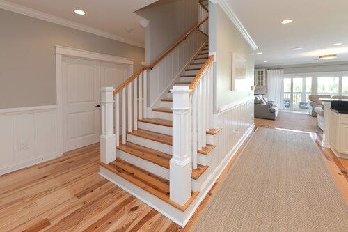 Walk to the Beach 6BR Beach House with a Heated Private Pool! Oasis By the Sea