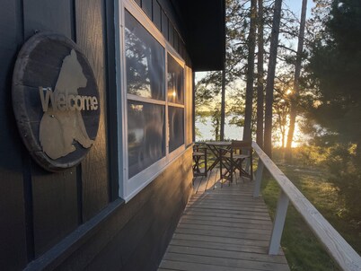Great Fishing, Gorgeous Views, Private Cabin on Pelican Lake