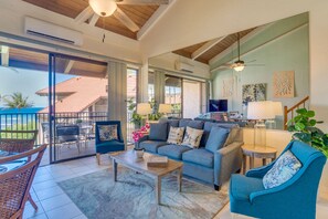 TV - Ocean views from 1bd plus loft in West Maui (Lahaina)