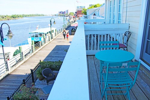 Riverwalk Condo--Heart of Historic Downtown Wilmington!