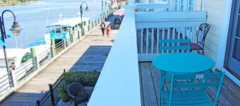 Riverwalk Condo--Heart of Historic Downtown Wilmington!