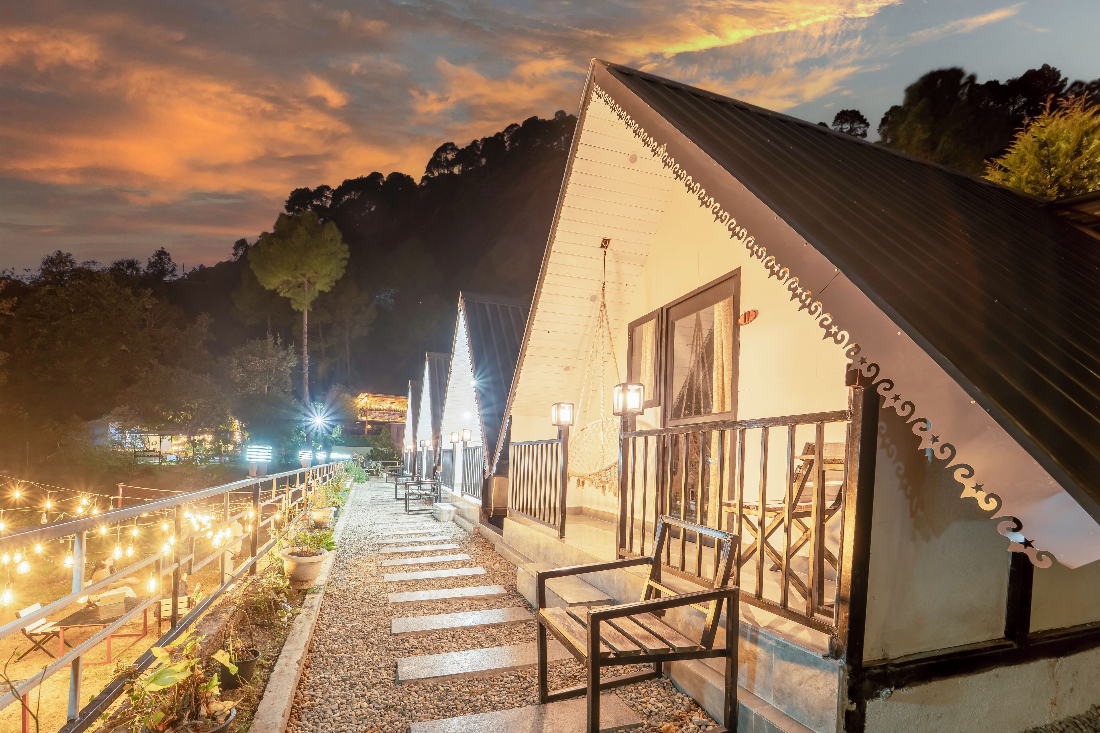 White A Frame | Egyptian cotton sheets, premium bedding, individually decorated