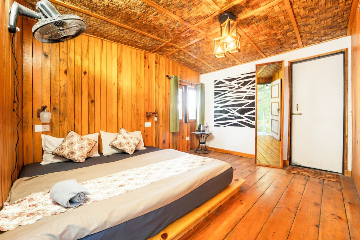 Tree House with Balcony | Egyptian cotton sheets, premium bedding, desk, laptop workspace