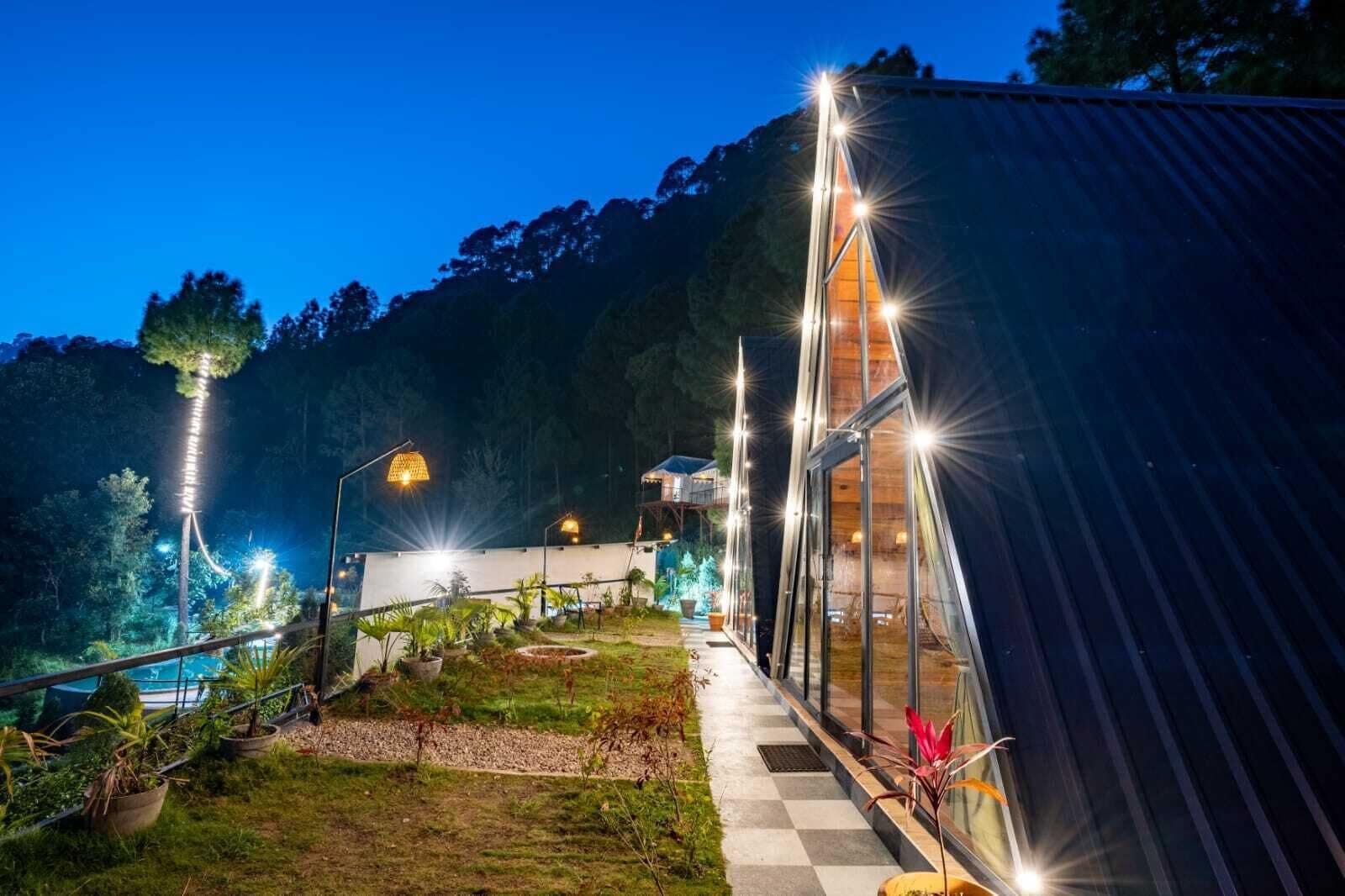 Premium Wooden A Cottage | Egyptian cotton sheets, premium bedding, individually decorated