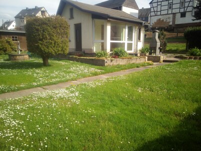 Quiet vacation home with garden