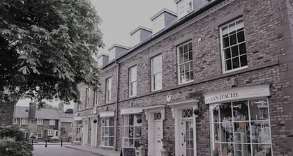 Modern 3-bed House on Tarporley High Street