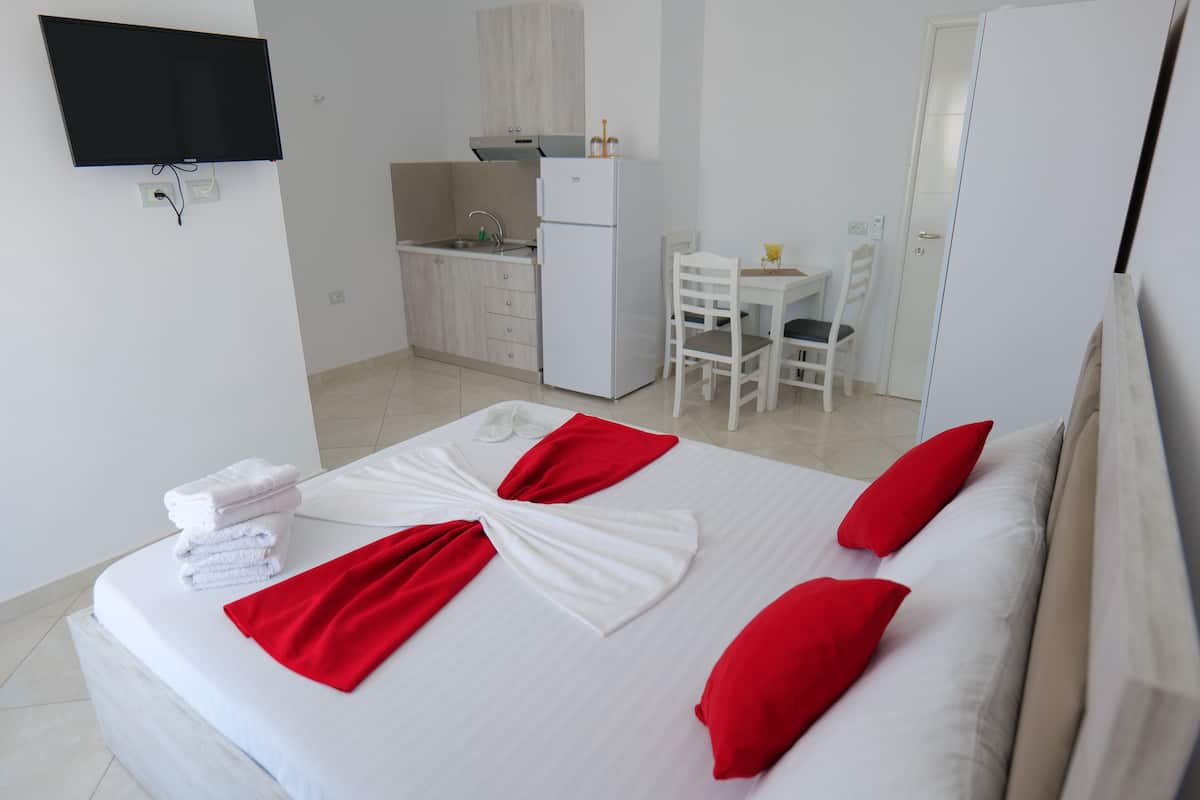 Chambre Double, vue jardin | Wi-Fi gratuit, draps fournis