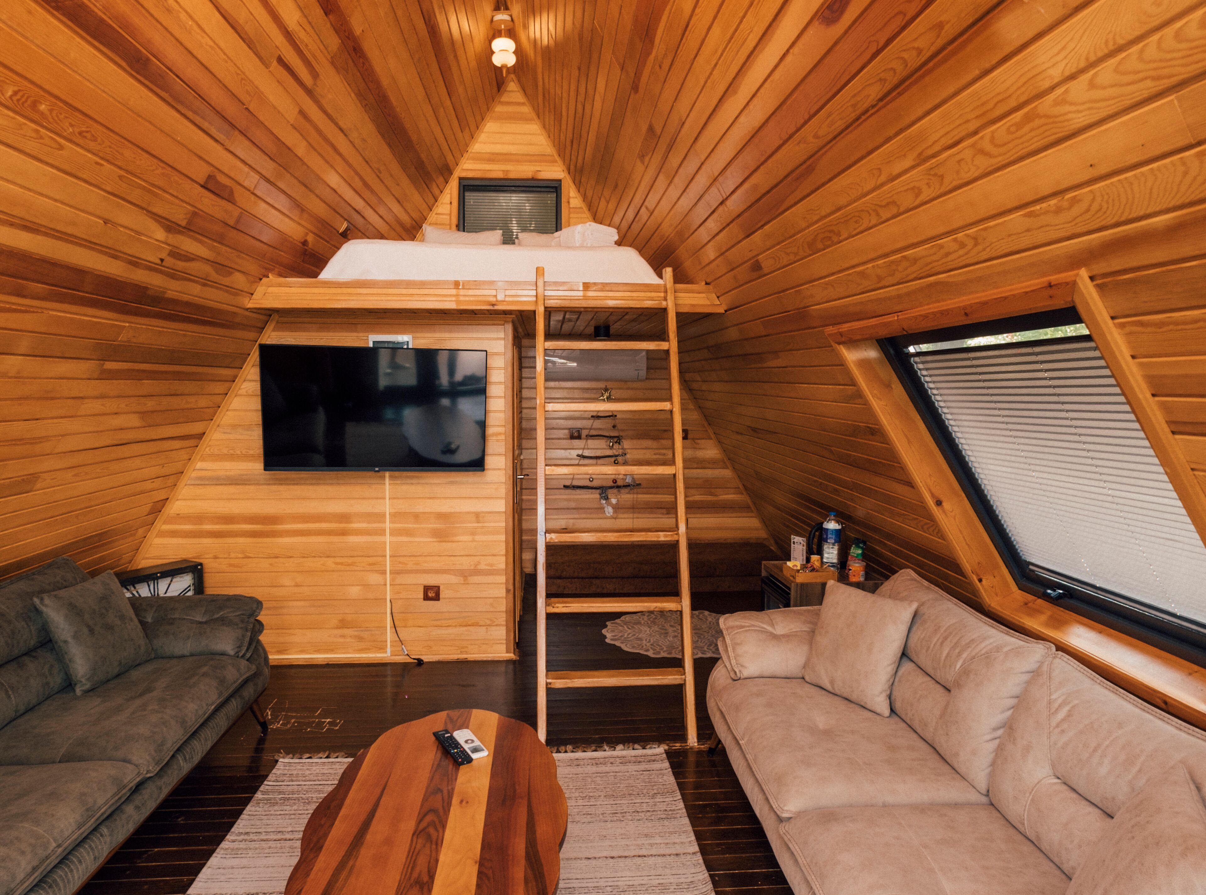 Panorama | 1 bedroom, minibar, desk, laptop workspace