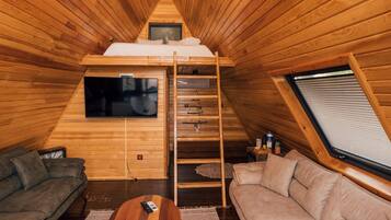 Panorama | 1 bedroom, minibar, desk, laptop workspace