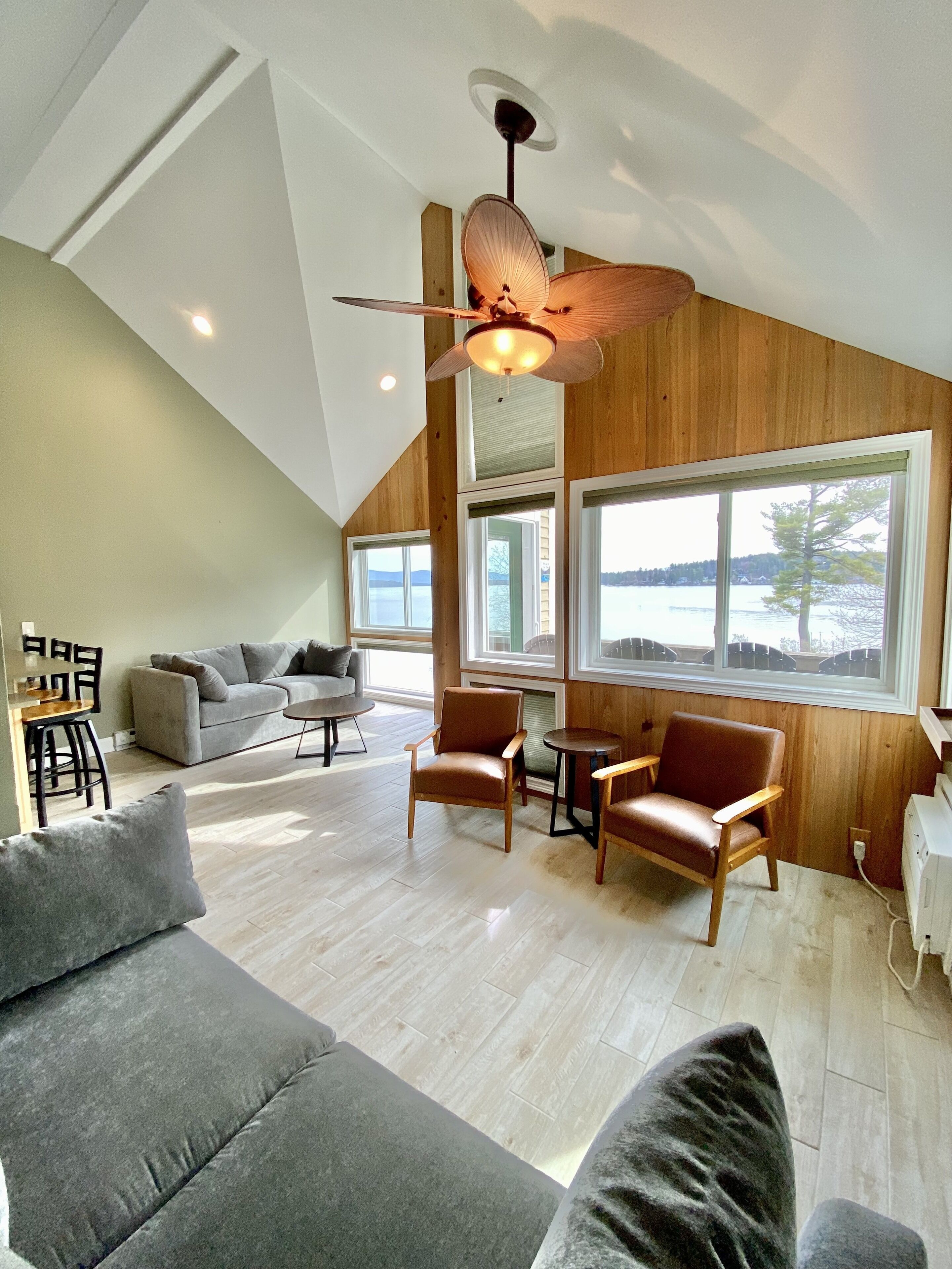 2 Bedroom Lake Winnipesaukee Condo