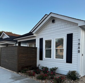 Exterior detail - Brand New Beautiful Condo at Beach Club in Corolla,  Steps from the beach! (Corolla)