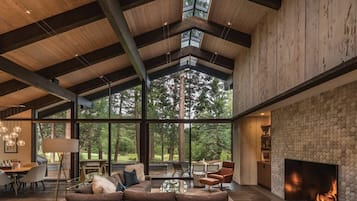 Rumah (Black Bear Lodge) | Eksterior